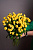 Букет 13 кустовых роз Желтые Арт 989906Дв-Желт